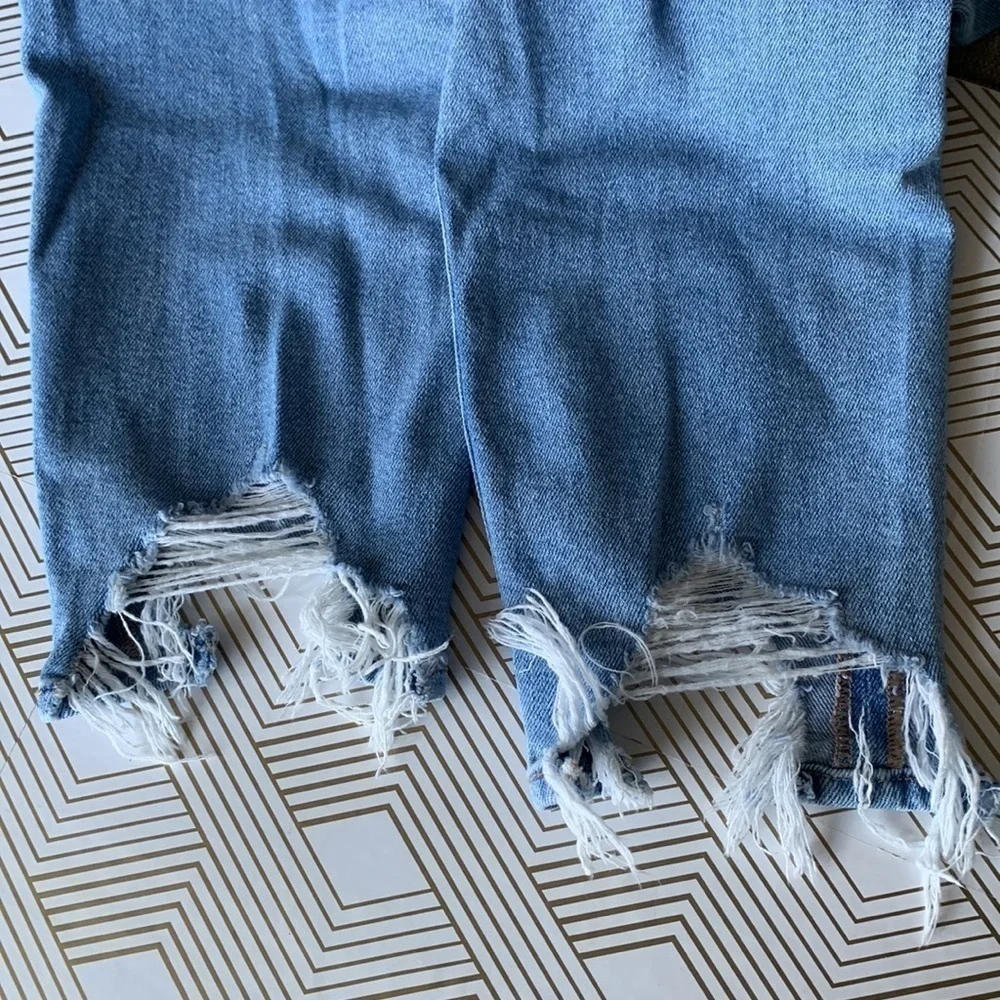 American Eagle "Mom Jean" Blue Jeans Size 4 Long #410 - Picture 7 of 12
